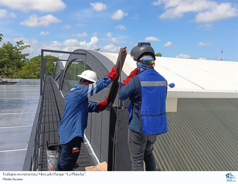 Trabajos en estructura Mercado Parque “La Plancha” — Mérida, Yucatán
