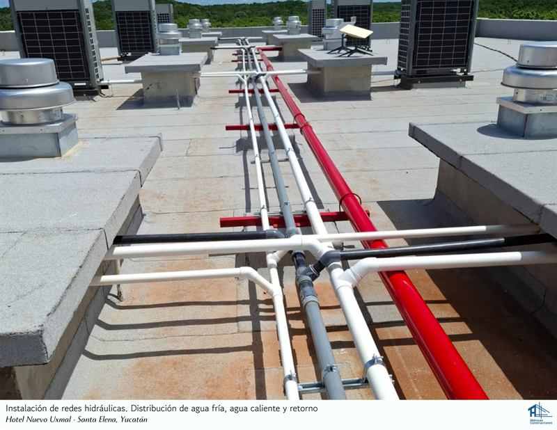 Instalación de redes hidráulicas: distribución de agua fría, agua caliente y retorno — Hotel Nuevo Uxmal · Santa Elena, Yucatán