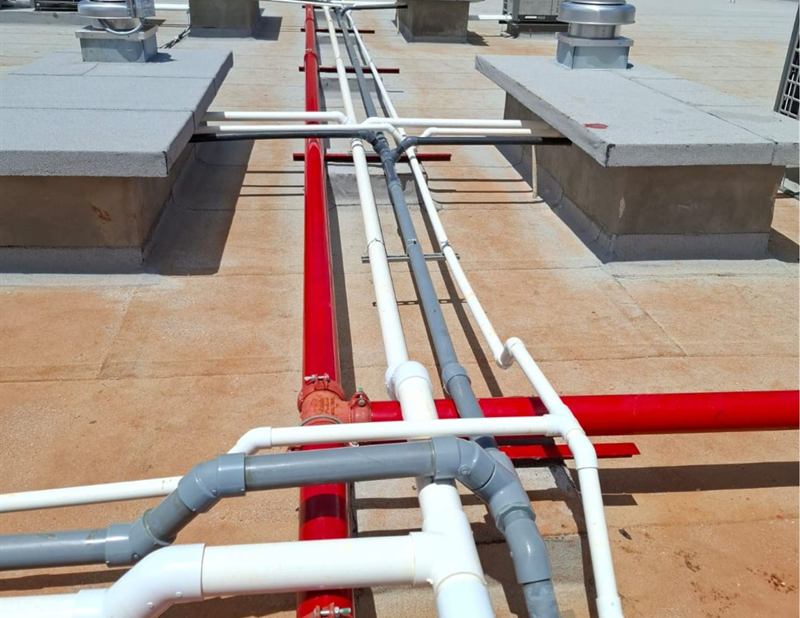 Instalación de redes hidráulicas: distribución de agua fría, agua caliente y retorno — Hotel Nuevo Uxmal · Santa Elena, Yucatán